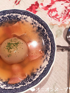 丸ごと玉ねぎの簡単スープ♪-レシピのメイン写真
