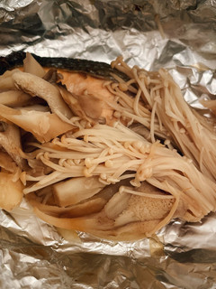 フライパンで簡単塩麹風味の鮭のホイル焼き-レシピのメイン写真