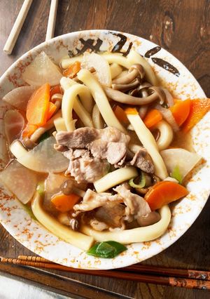 お一人様!煮込うどんにほんのり洋風隠し味-レシピのメイン写真