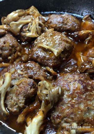 市販ソースで煮込みハンバーグ!-レシピのメイン写真