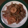牛肉ケチャップ炒め(酢バナナチップ入り)