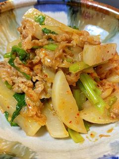 カブ入り豚キムチ炒め★豚キムチ丼でも-レシピのメイン写真