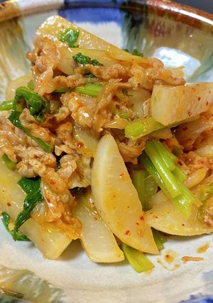 カブ入り豚キムチ炒め★豚キムチ丼でも-レシピのメイン写真