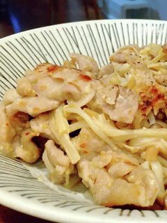 W旨みで簡単!豚肉ときのこの塩麹蒸し炒め-レシピのメイン写真