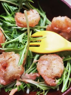 大人子供喜ぶ!エビマヨと水菜のサラダ!-レシピのメイン写真