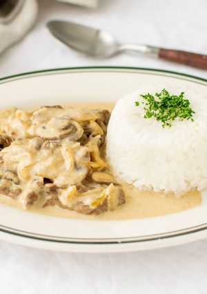 液体塩こうじで本格！ビーフストロガノフ-レシピのメイン写真