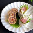 おつまみにチーズor竹輪で生ハム巻いて