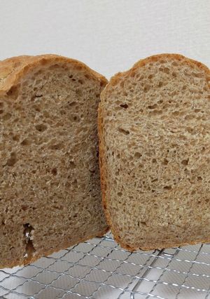 HBで身体に優しい全粒粉100%の食パン-レシピのメイン写真