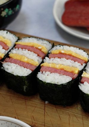 巻き巻きポーク玉子おにぎり-レシピのメイン写真