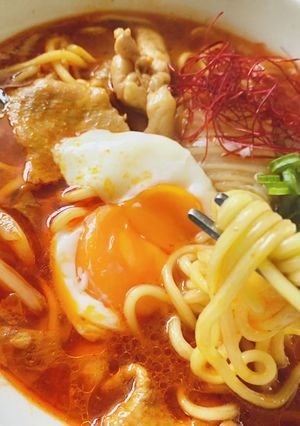 鶏皮・チゲ風【辛】ラーメン-レシピのメイン写真
