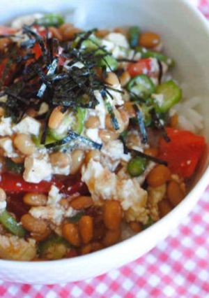 オクラとトマトと納豆のネバネバ丼-レシピのメイン写真