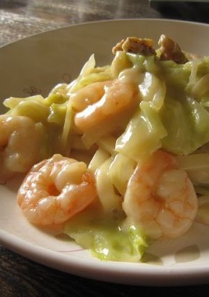 エビとキャベツのクリーミーうどん♪-レシピのメイン写真