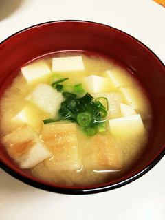 味噌汁①お麩と豆腐-レシピのメイン写真