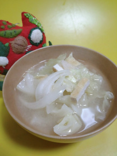 キャベツと玉ねぎのみそ汁-レシピのメイン写真