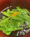 牛すじの下茹でスープと海苔のお椀