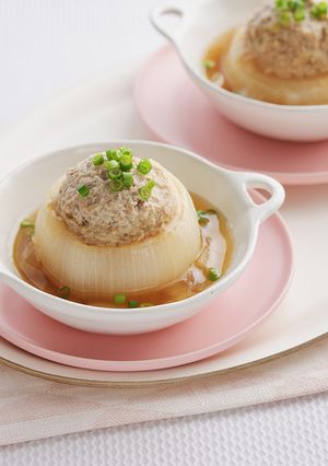 まるごと新玉ねぎの肉詰め-レシピのメイン写真