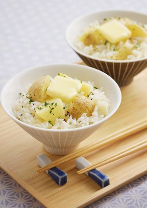 新じゃがバタ炊き込みごはん-レシピのメイン写真