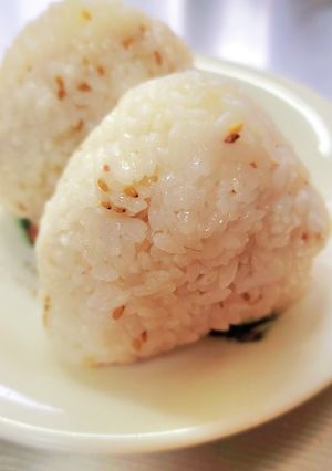 なんにもない時のおにぎり-レシピのメイン写真