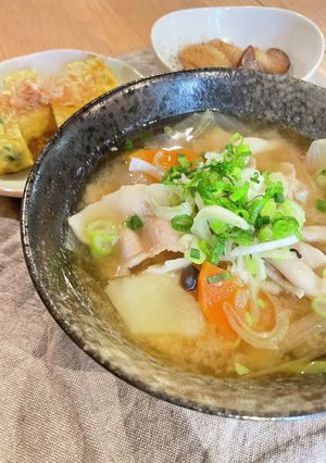 余り野菜で♪ほっこり豚汁。-レシピのメイン写真