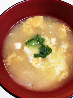 味噌汁③玉ねぎとたまご-レシピのメイン写真