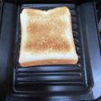 グリルでパンを焼くパリッともちっと^_^