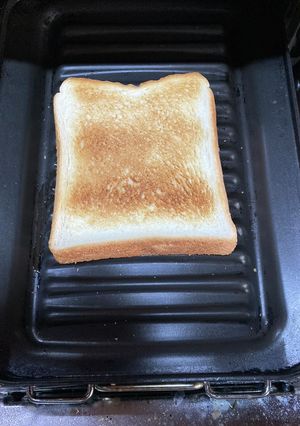 グリルでパンを焼くパリッともちっと^_^-レシピのメイン写真