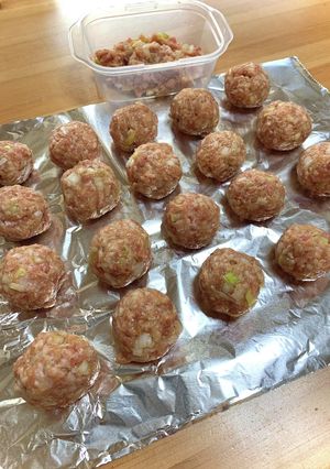 鍋や汁物に♪ 肉団子(豚挽肉の肉団子)-レシピのメイン写真