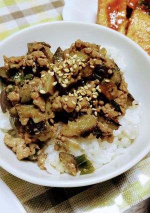 簡単！ナスそぼろ丼-レシピのメイン写真