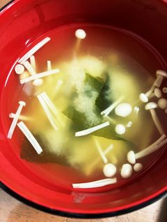 味噌汁④わかめとえのき-レシピのメイン写真