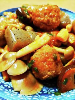 肉団子とこんにゃくのエビチリ風炒め-レシピのメイン写真