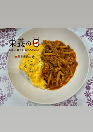 野菜ジュースでハッシュドビーフオムライス-レシピのメイン写真