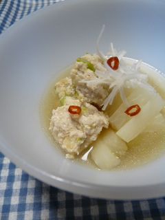 ナンプラーで鶏団子と大根の煮物-レシピのメイン写真
