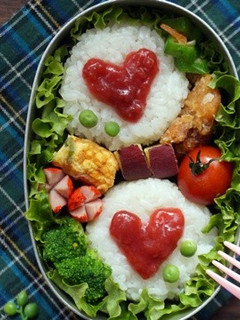 梅干しハートのおにぎり弁当-レシピのメイン写真