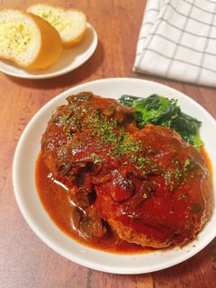 豆腐でふわふわ!煮込みハンバーグ-レシピのメイン写真