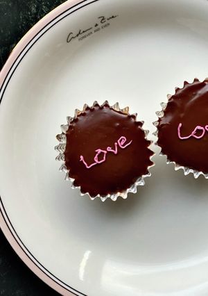 チョコレートカップパブロバ-レシピのメイン写真