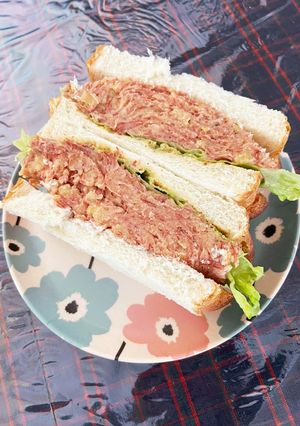 お腹いっぱい〜コンビーフ サンドイッチ☆-レシピのメイン写真