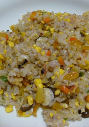 うまうま☆具沢山な簡単たくあんチャーハン-レシピのメイン写真