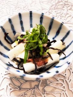 山芋の梅塩昆布和え-レシピのメイン写真