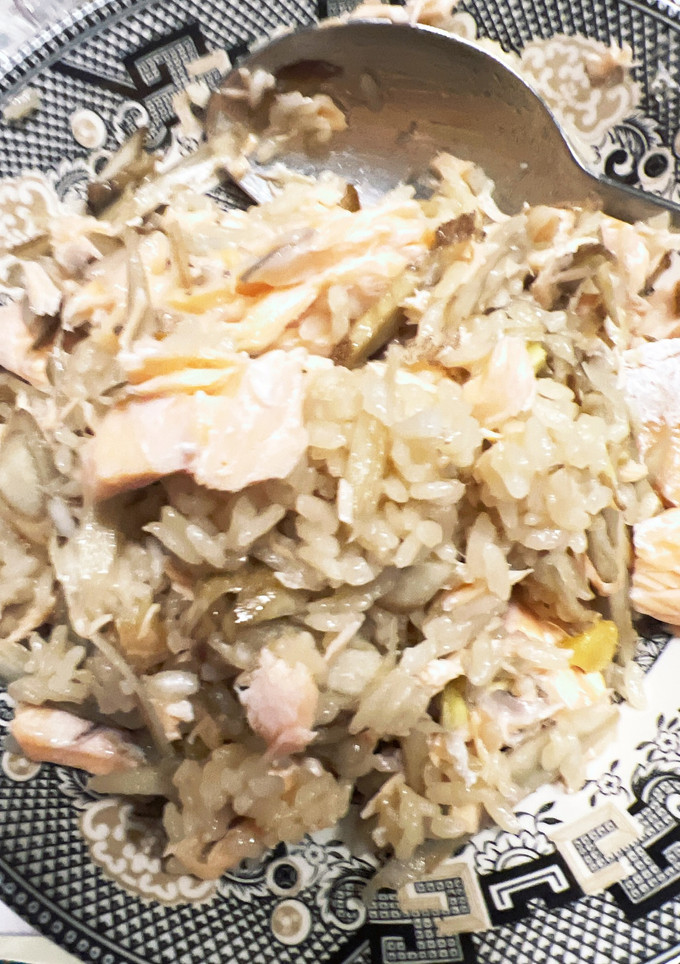 塩鮭とゴボウの炊き込みご飯-レシピのメイン写真