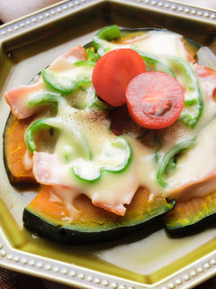 【副菜】レンジで☆かぼちゃのチーズピザ-レシピのメイン写真
