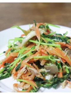豆苗の入った人参しりしり-レシピのメイン写真