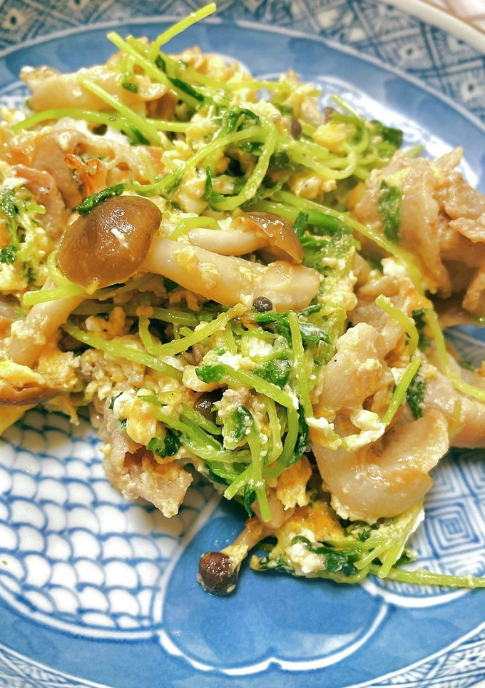 【お手軽1品！】豚肉と豆苗の卵とじ-レシピのメイン写真