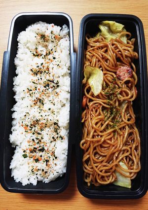 R5/2/8 焼きそば弁当-レシピのメイン写真