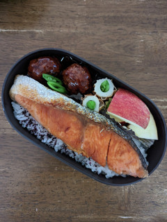 JK☆パリッと焼き鮭弁当♪-レシピのメイン写真