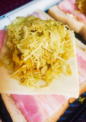 ベーコンキャベツでスパイシーホットサンド-レシピのメイン写真