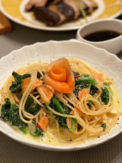 サーモンとほうれん草のクリームパスタ-レシピのメイン写真