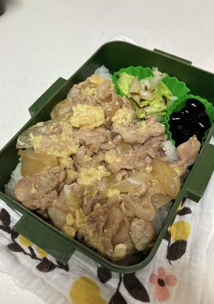 麺つゆで簡単☆豚玉丼弁当-レシピのメイン写真