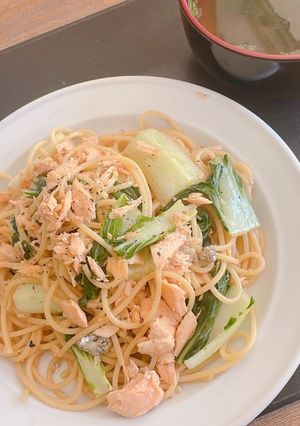 鮭とチンゲンサイのバター醤油パスタ-レシピのメイン写真