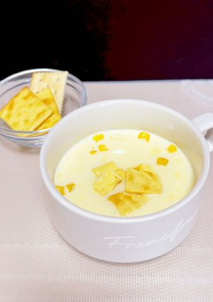 お腹も満足☆粉末スープに牛乳&クラッカー-レシピのメイン写真