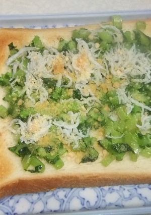 大根葉としらすと粉チーズのオープンサンド-レシピのメイン写真
